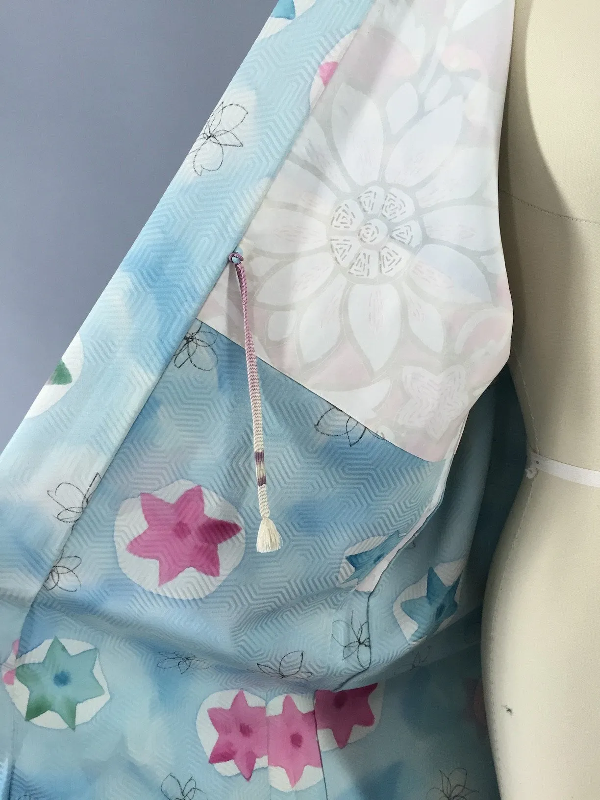 1950s Vintage Silk Haori Kimono Cardigan Jacket with Aqua Blue and Pink Stars