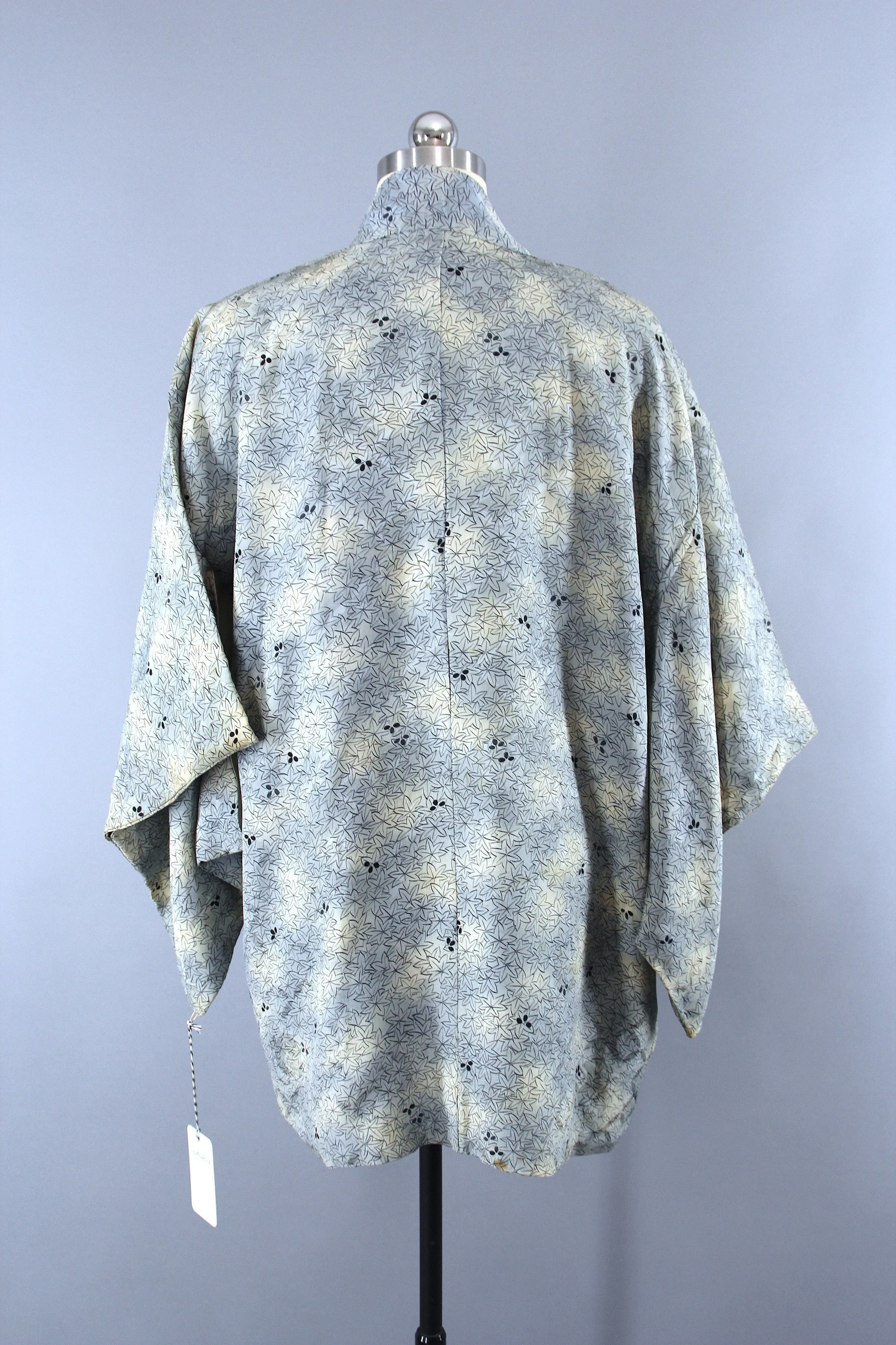 1950s Vintage Silk Haori Kimono Jacket Cardigan / Pale Blue Leaves Print