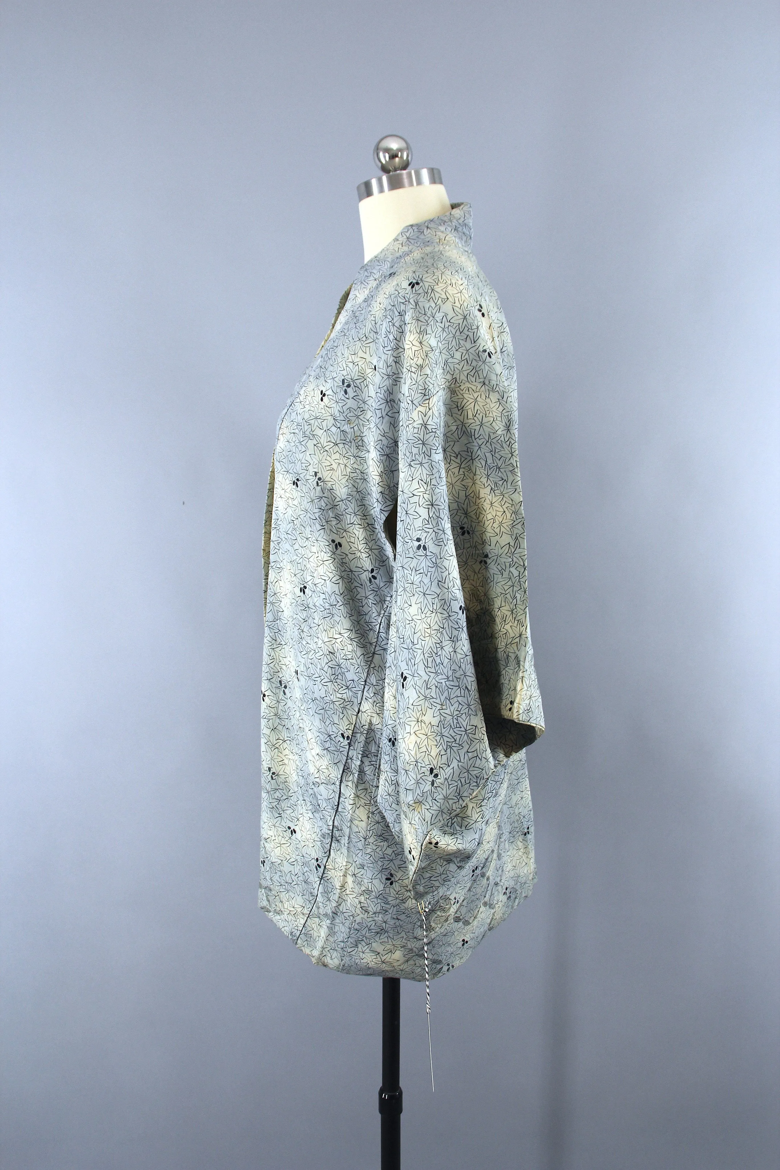 1950s Vintage Silk Haori Kimono Jacket Cardigan / Pale Blue Leaves Print