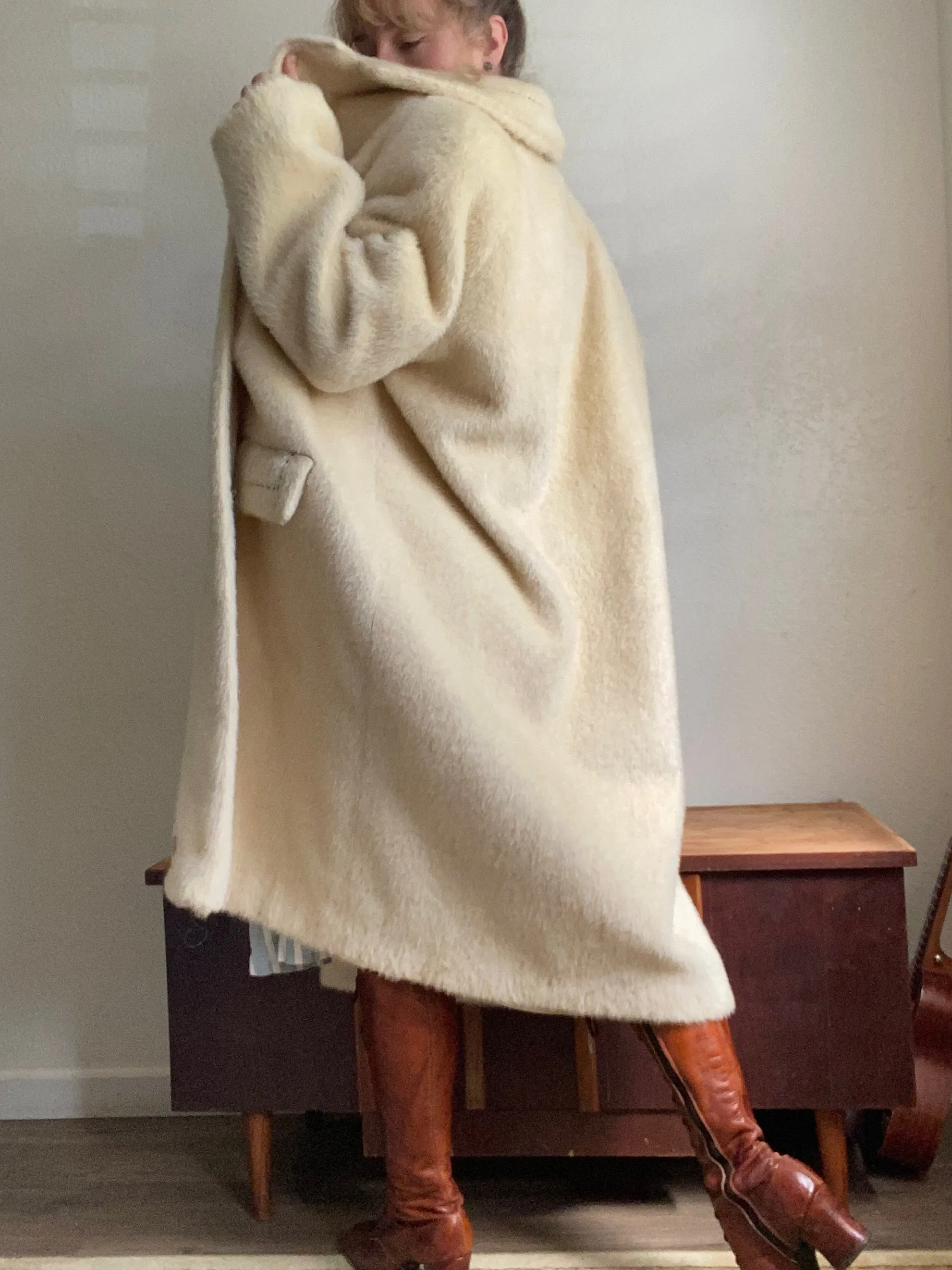 1960’s Miss Smith Ivory Luxury Mohair coat