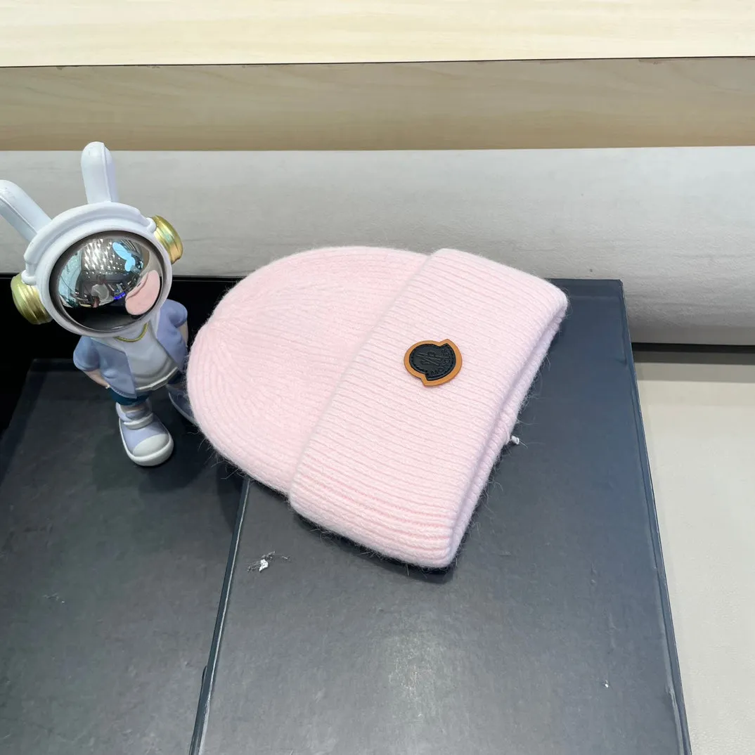 BEANIE HAT IN PASTEL PINK WOOL 438125