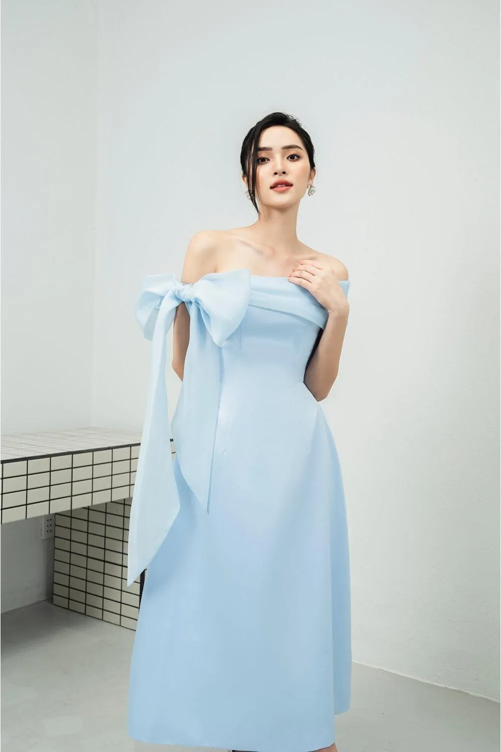 Jolie A-line Bow Tie Taffeta Midi Dress