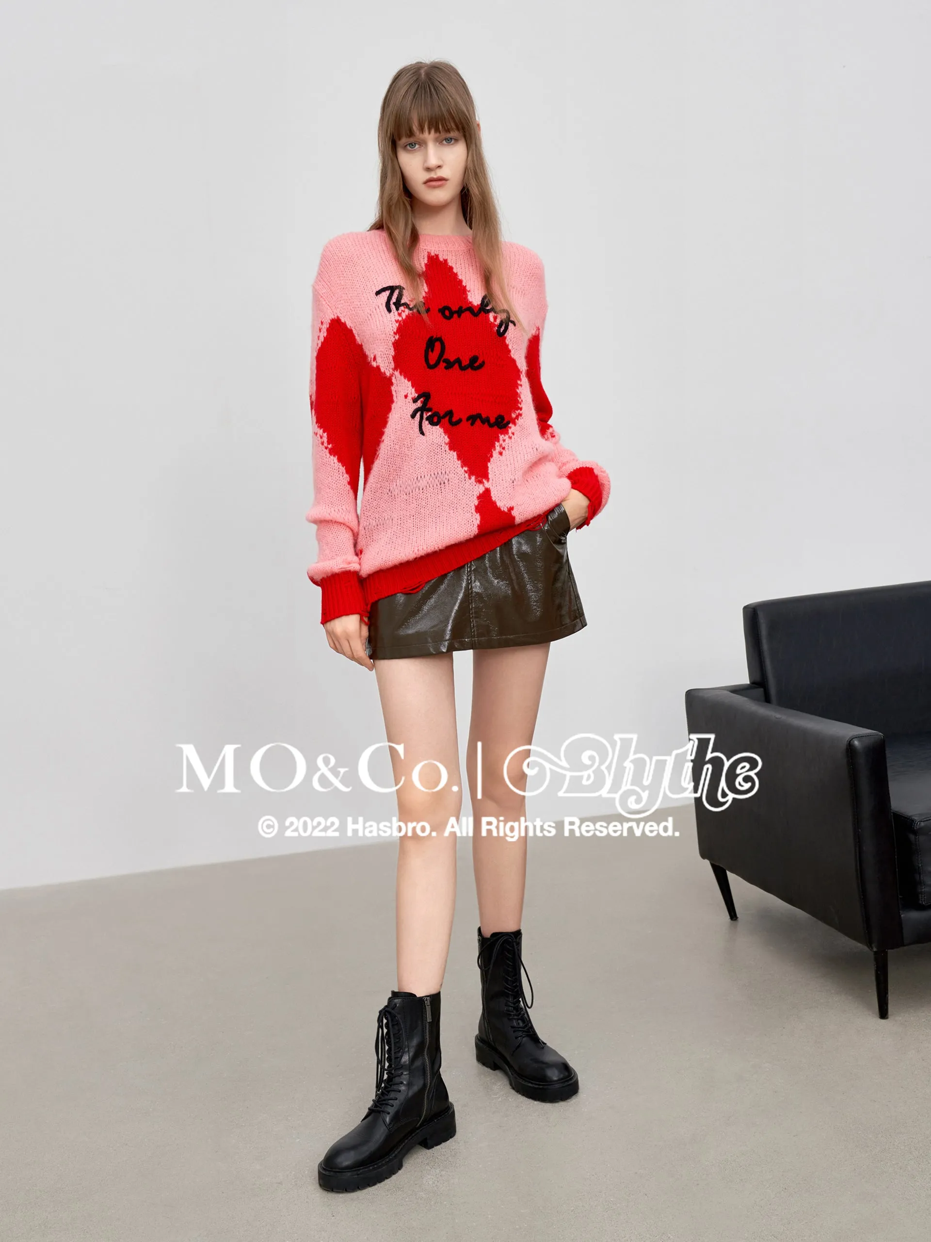 MO&Co.｜Blythe Collaboration Wool Letter Pattern Sweater