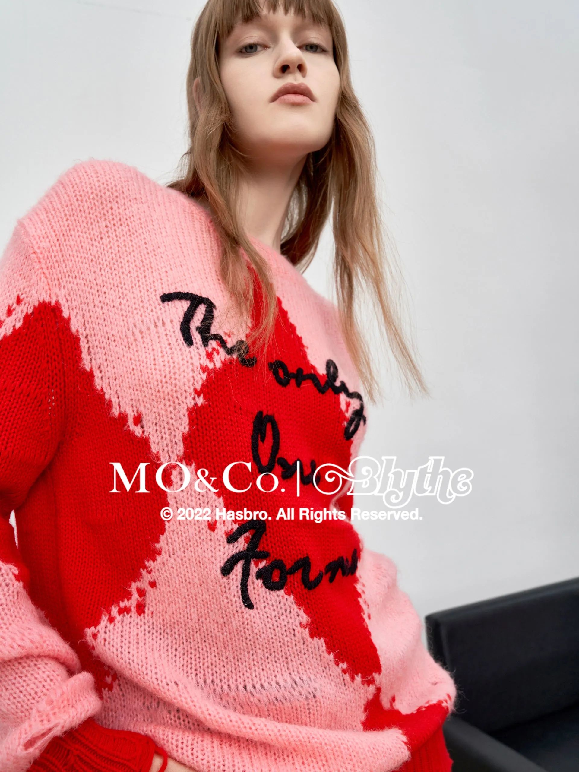 MO&Co.｜Blythe Collaboration Wool Letter Pattern Sweater