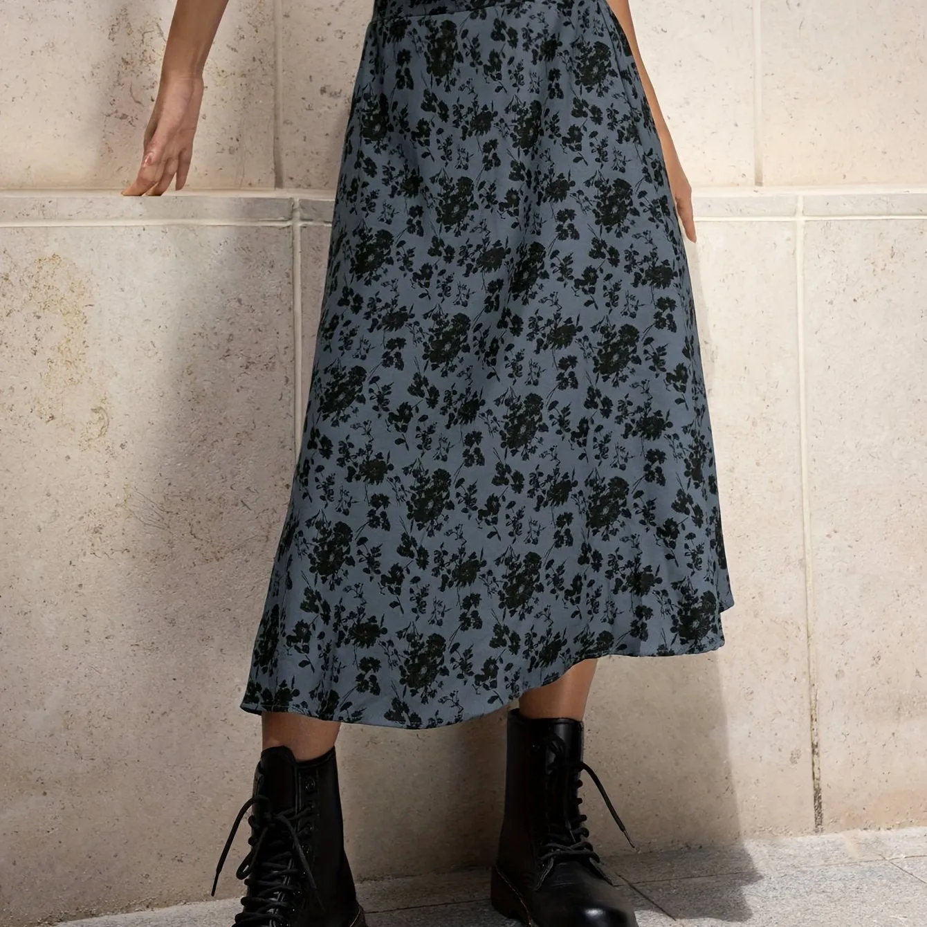 Summer Chic: Y2K Ditsy Floral High Waist Midi Skirt - Woven, Easy-Care, Durable Women's Fashion