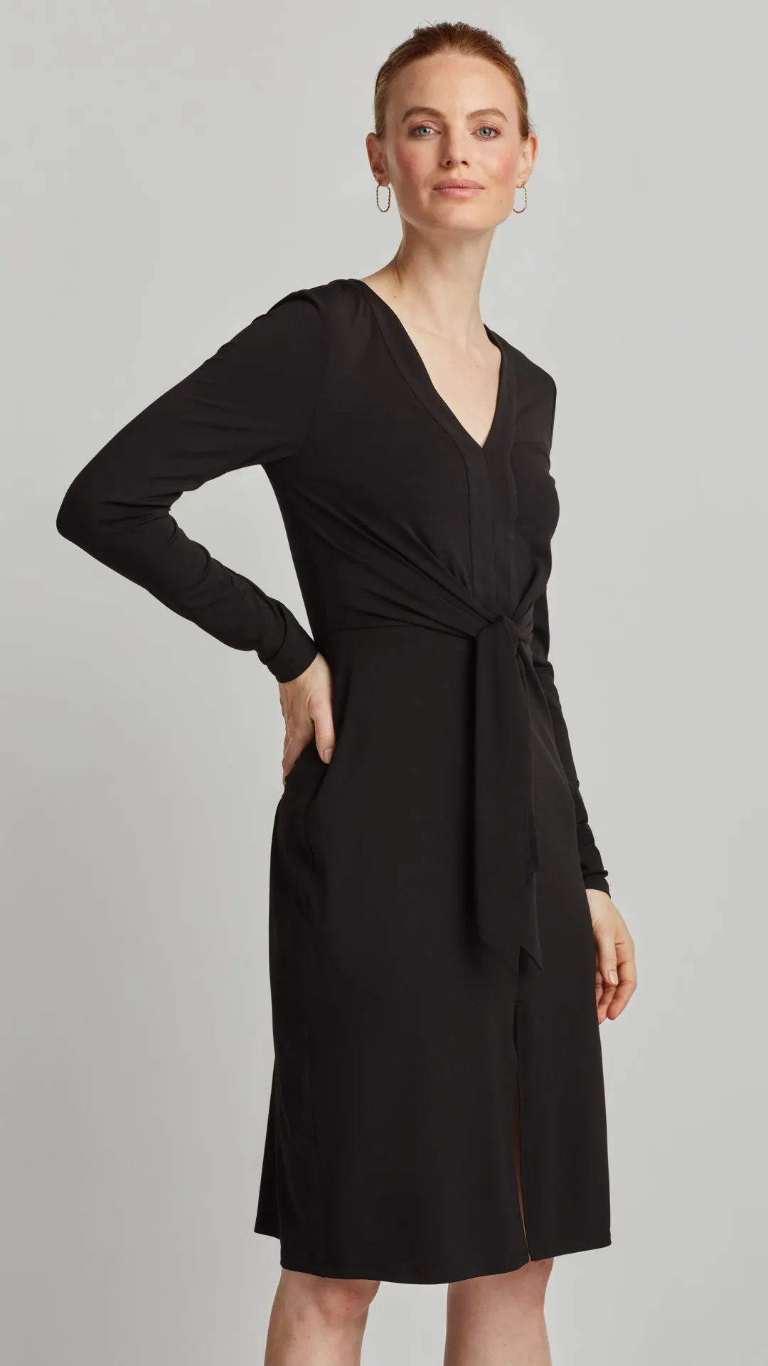 TIE WAIST V-NECK DRESS