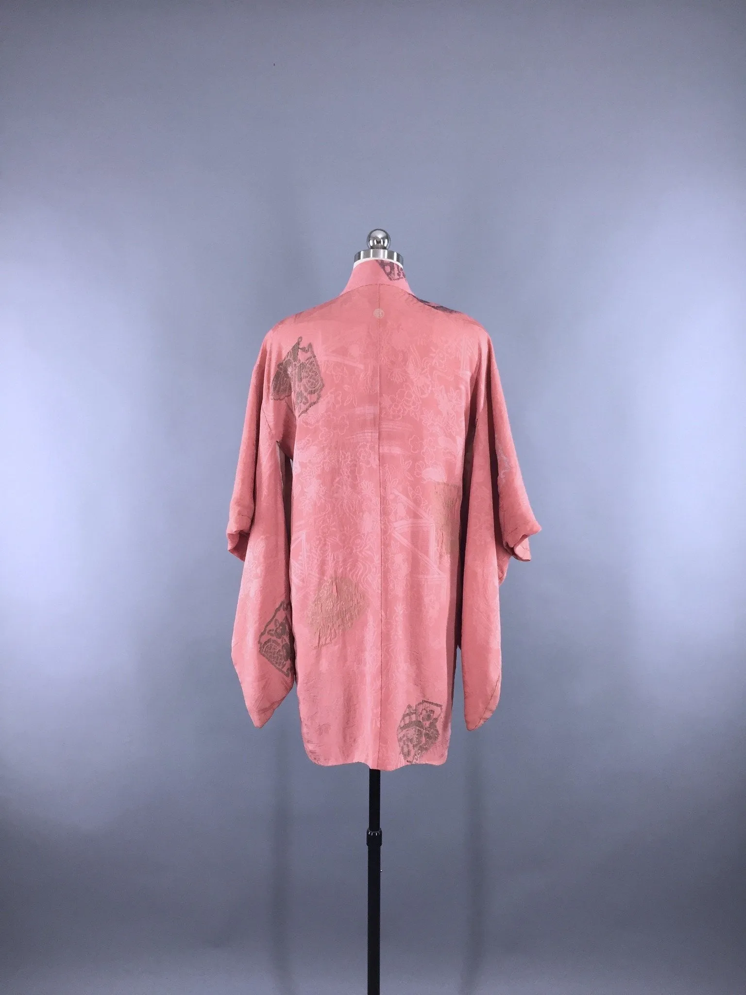 Vintage 1930s Silk Haori Kimono Cardigan / Pink Peach Embroidered Kimono